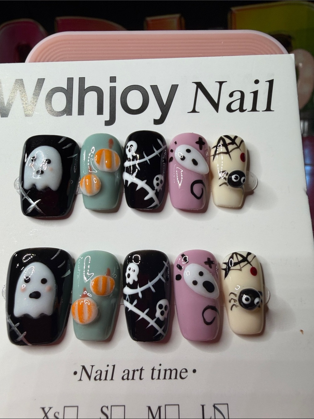Halloween Ghost & Spider Press-On Nail Set ā Black, Pink, Cream, Green